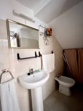 Moradia T2 renovada no Ladoeiro (foto 6)