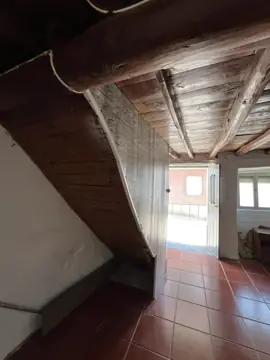 Moradia T2 com 2 pisos no Ladoeiro (foto 6)