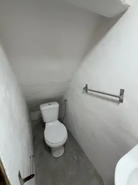 Moradia T2 remodelada no Ladoeiro (foto 8)