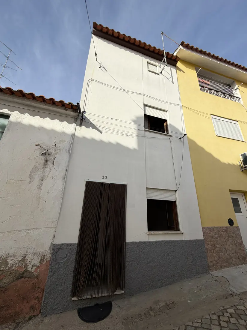 Moradia T3 triplex no Ladoeiro
