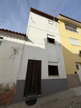 Moradia T3 triplex no Ladoeiro